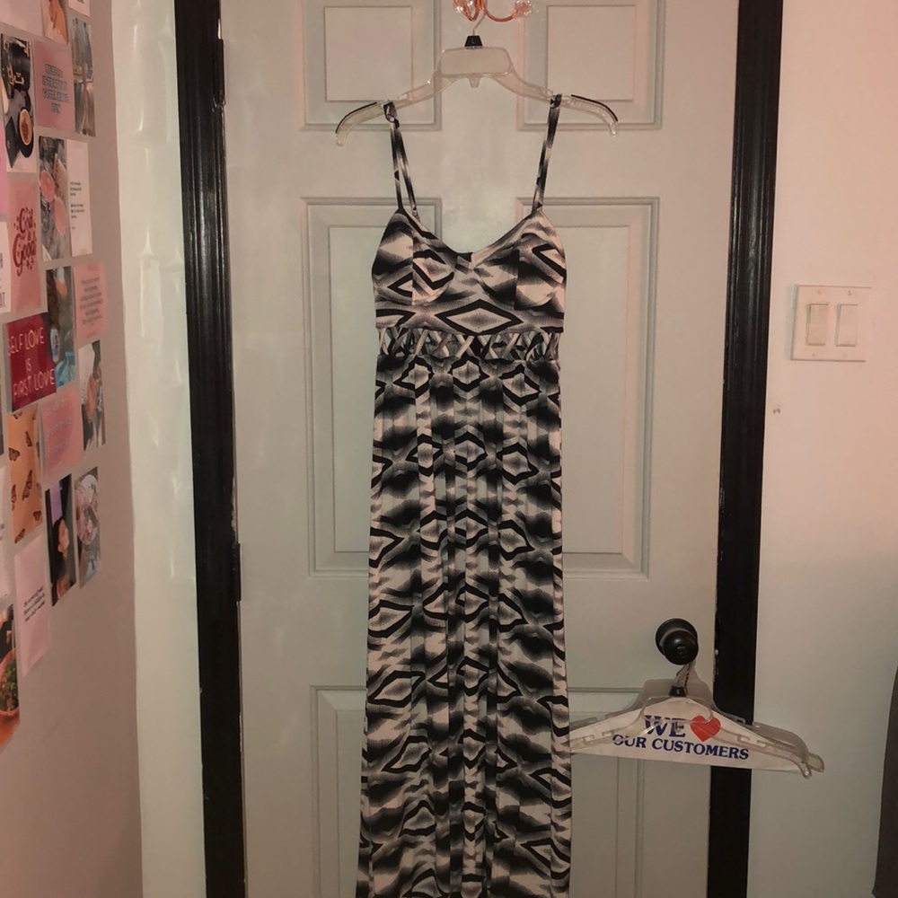 Tribal cut out Maxi